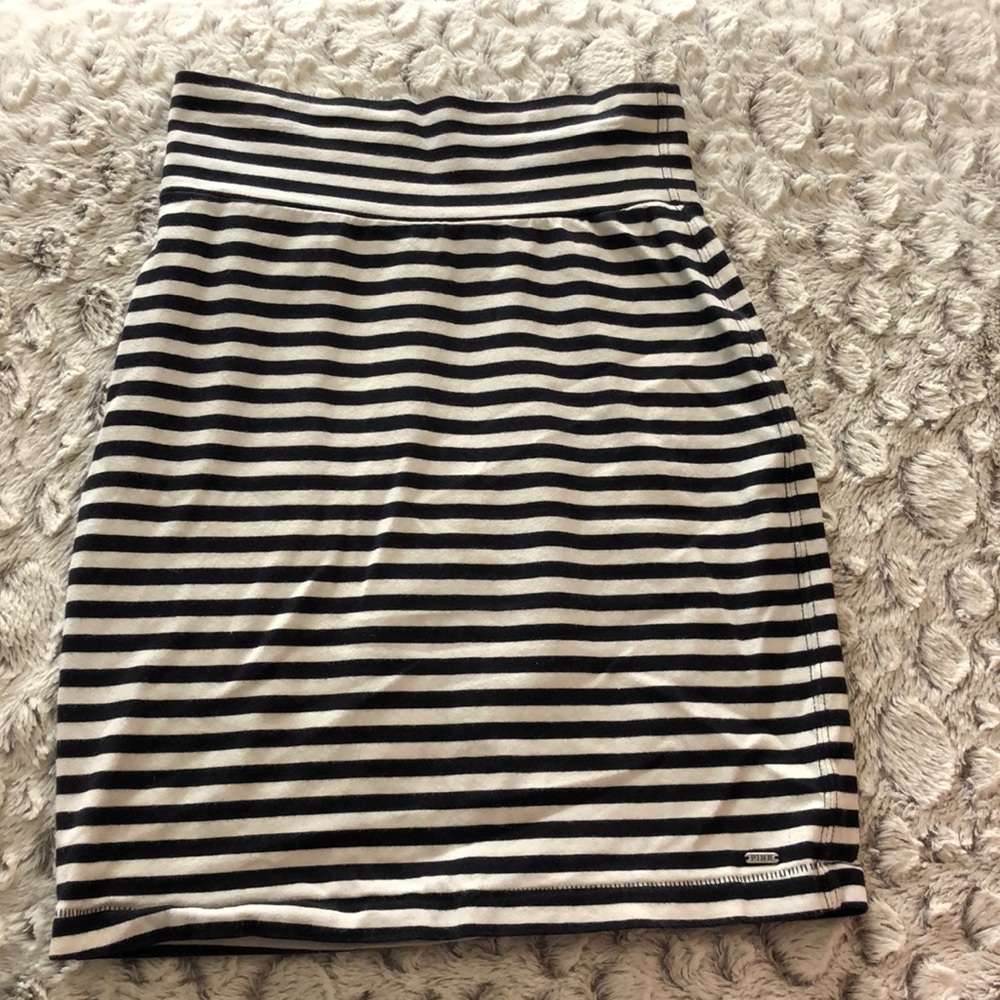 VS PINK skirt